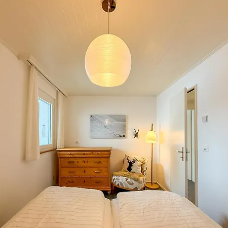 With Mountain View Apartment *