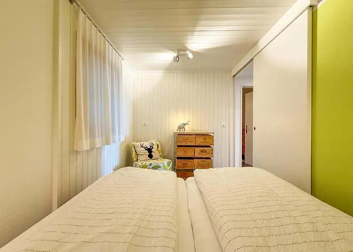 With Mountain View Apartment *