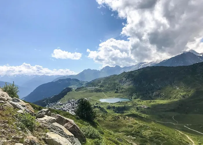 With Mountain View Διαμέρισμα